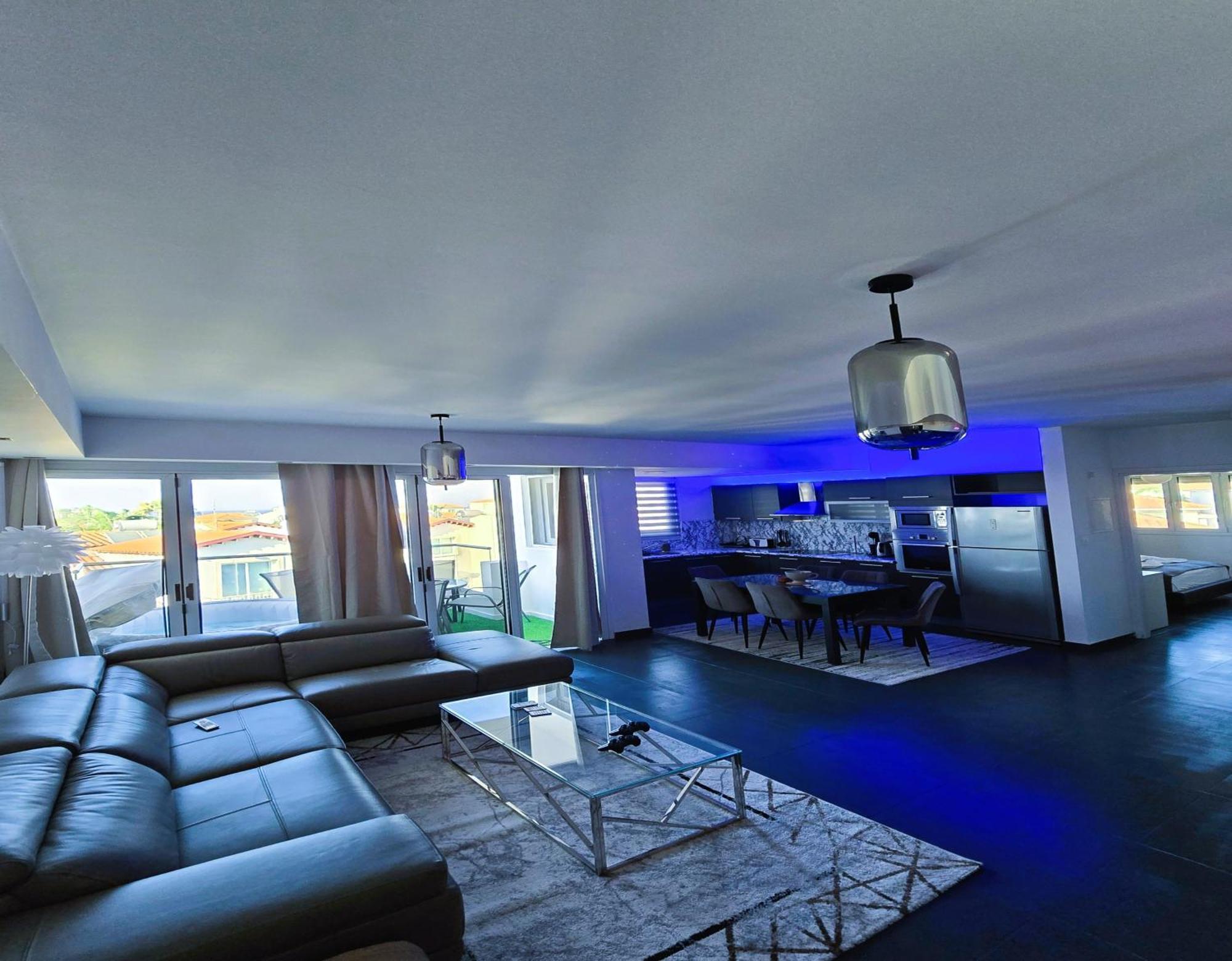 Two Bedroom Deluxe Holiday Apartment Protaras Buitenkant foto